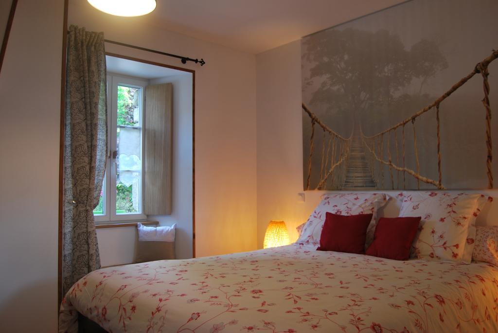 Le Clos Des Tilleuls La Vendelee Room photo